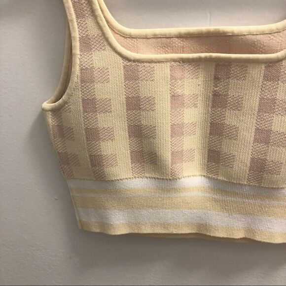 𝅺ARITZIA Babaton Sculpt Knit Tank in Lemongrass Pink and Beige ~ size M Medium - Picture 9 of 13
